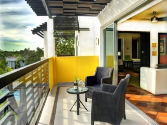 Penthouse de súper lujo con vista a la alberca, dentro de desarrollo exclusivo frente al mar caribe.